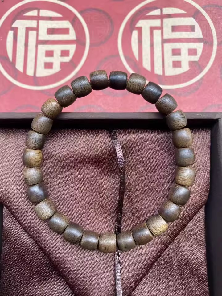 沉香桶珠手串